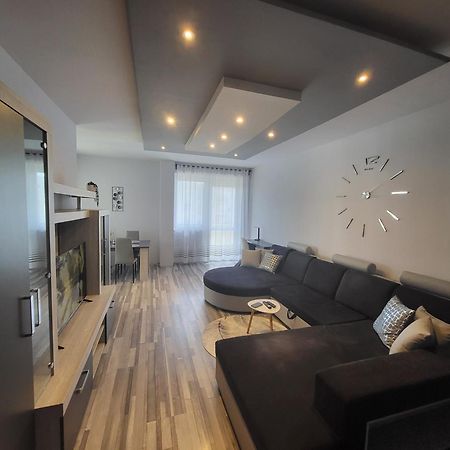 Montana Apartman Miszkolc Zewnętrze zdjęcie